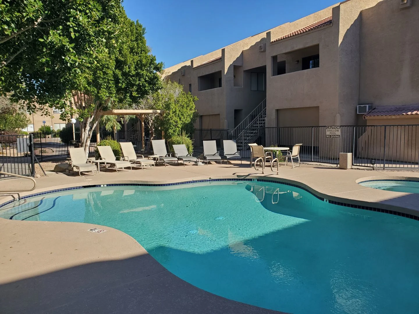 1 Bedroom Condo - Scottsdale - Updated - Ground level - In unit washer/dryer photo 2