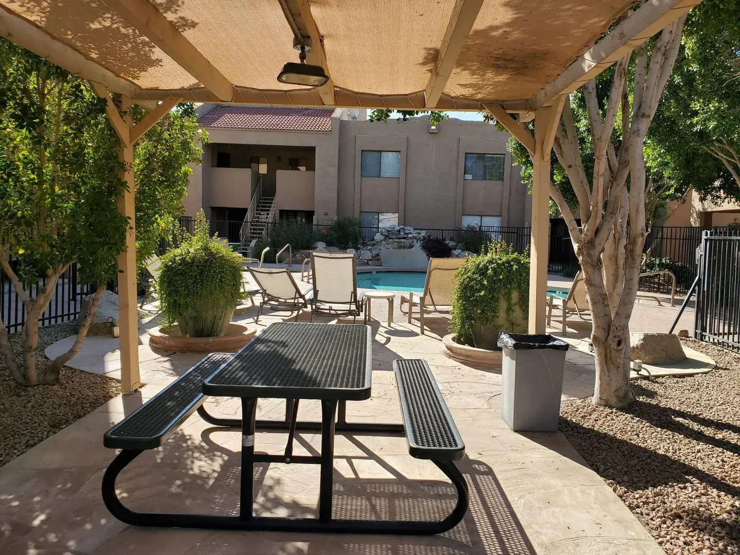 1 Bedroom Condo - Scottsdale - Updated - Ground level - In unit washer/dryer photo 4