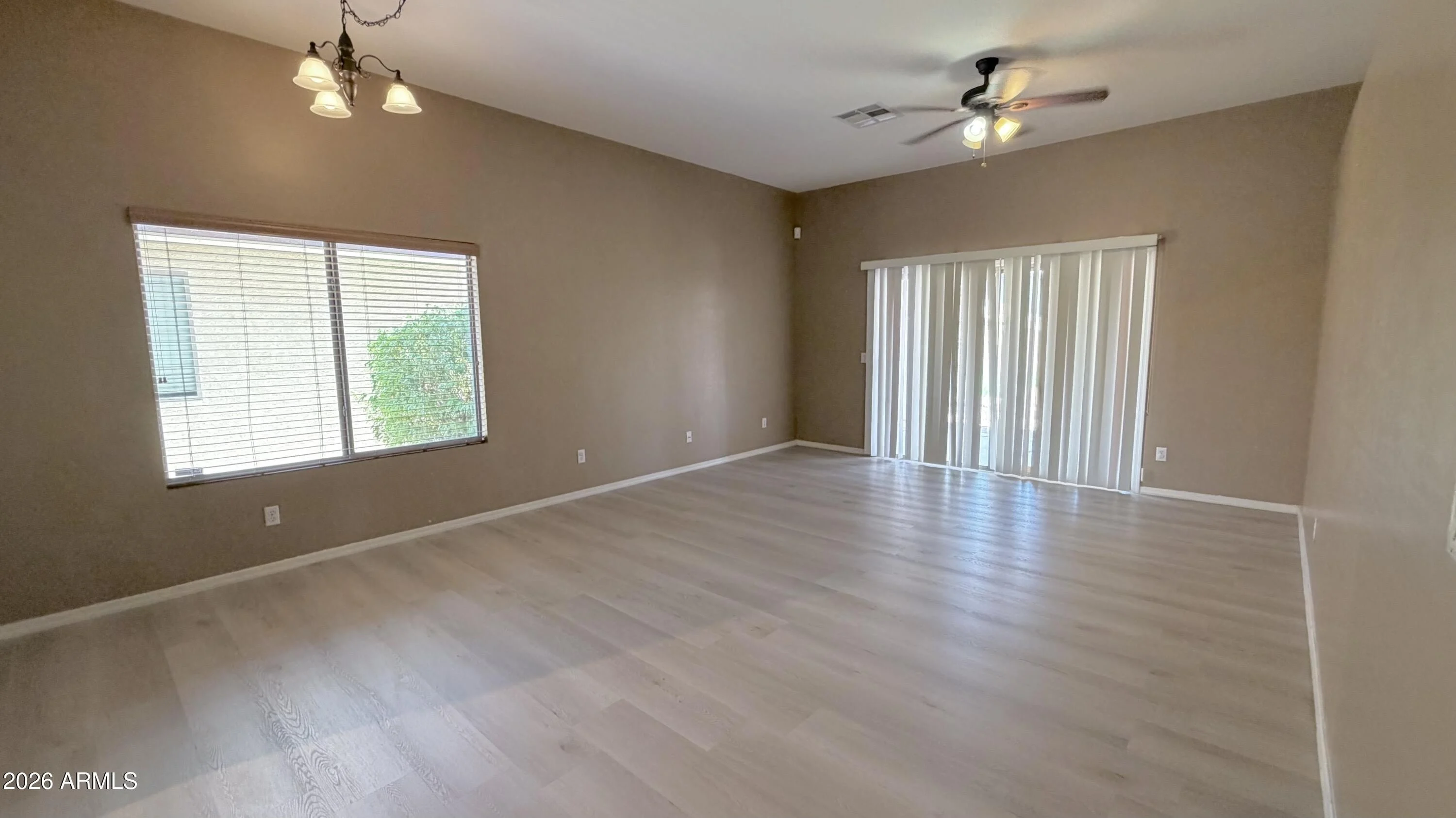 10020 W Wood Street photo 5
