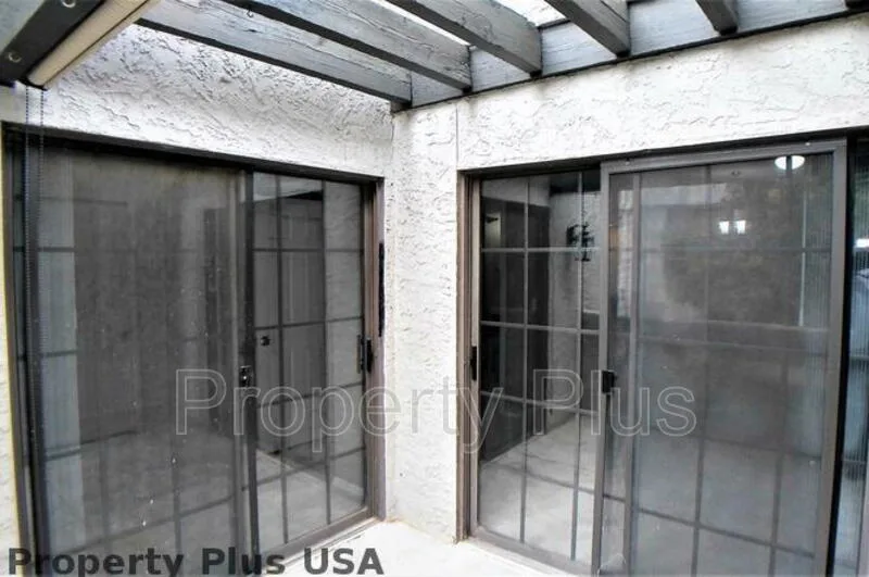 8020 E Thomas Rd Scottsdale, AZ 85251 photo 3