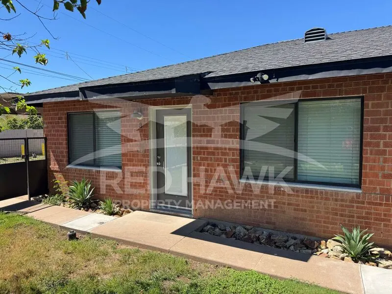 319 W Highland Ave