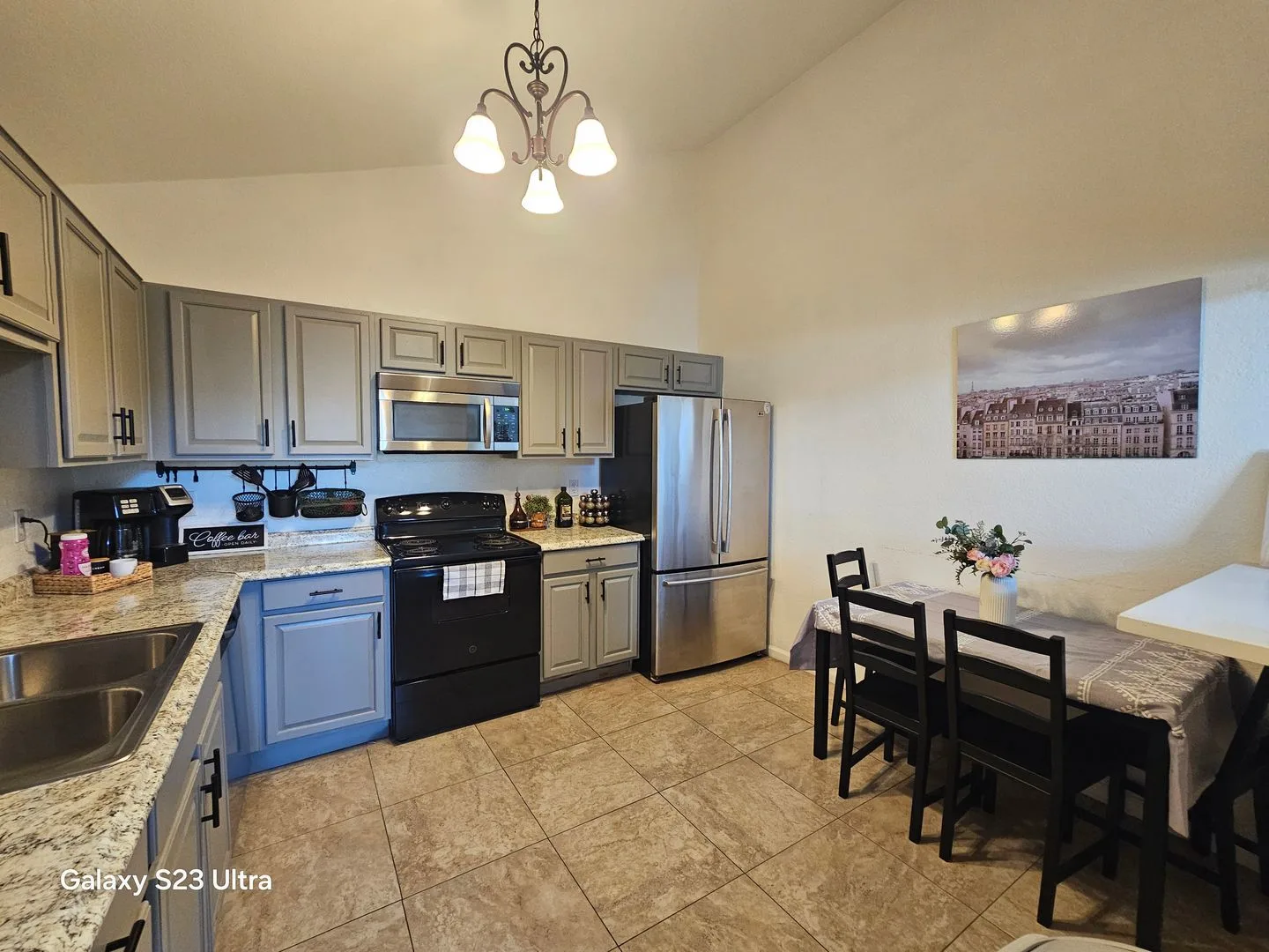 LONG TERM SHORT  TERM /UNFURNISHED  NO UTILITIES ~   PARTIALLY   FURNISHED photo 2