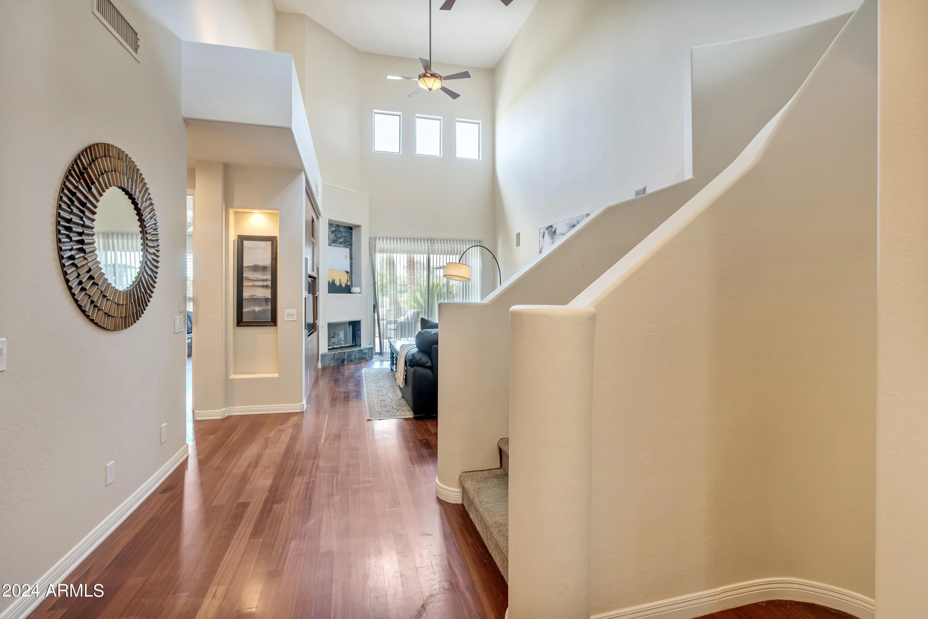 15240 N CLUBGATE Drive photo 4