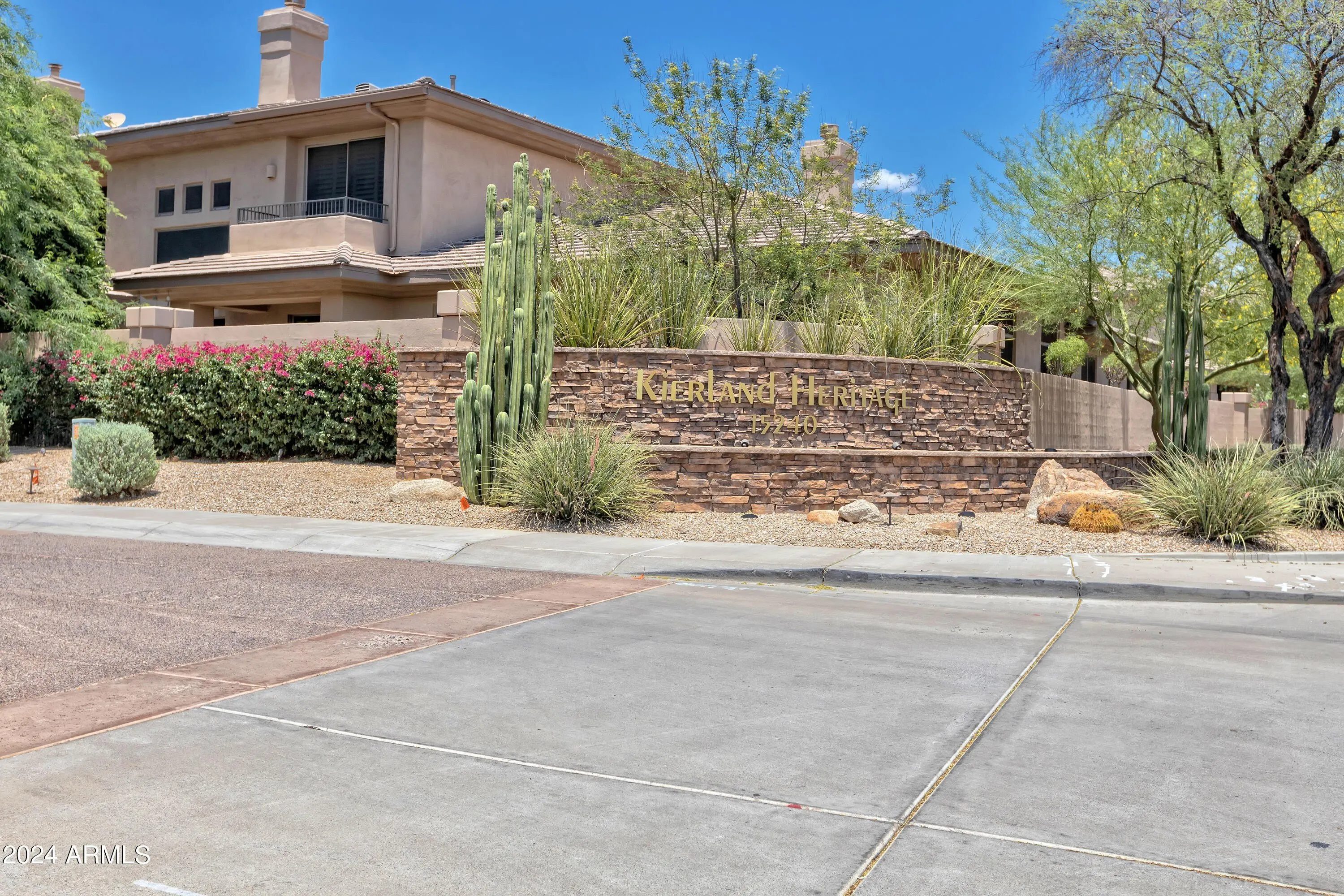 15240 N CLUBGATE Drive