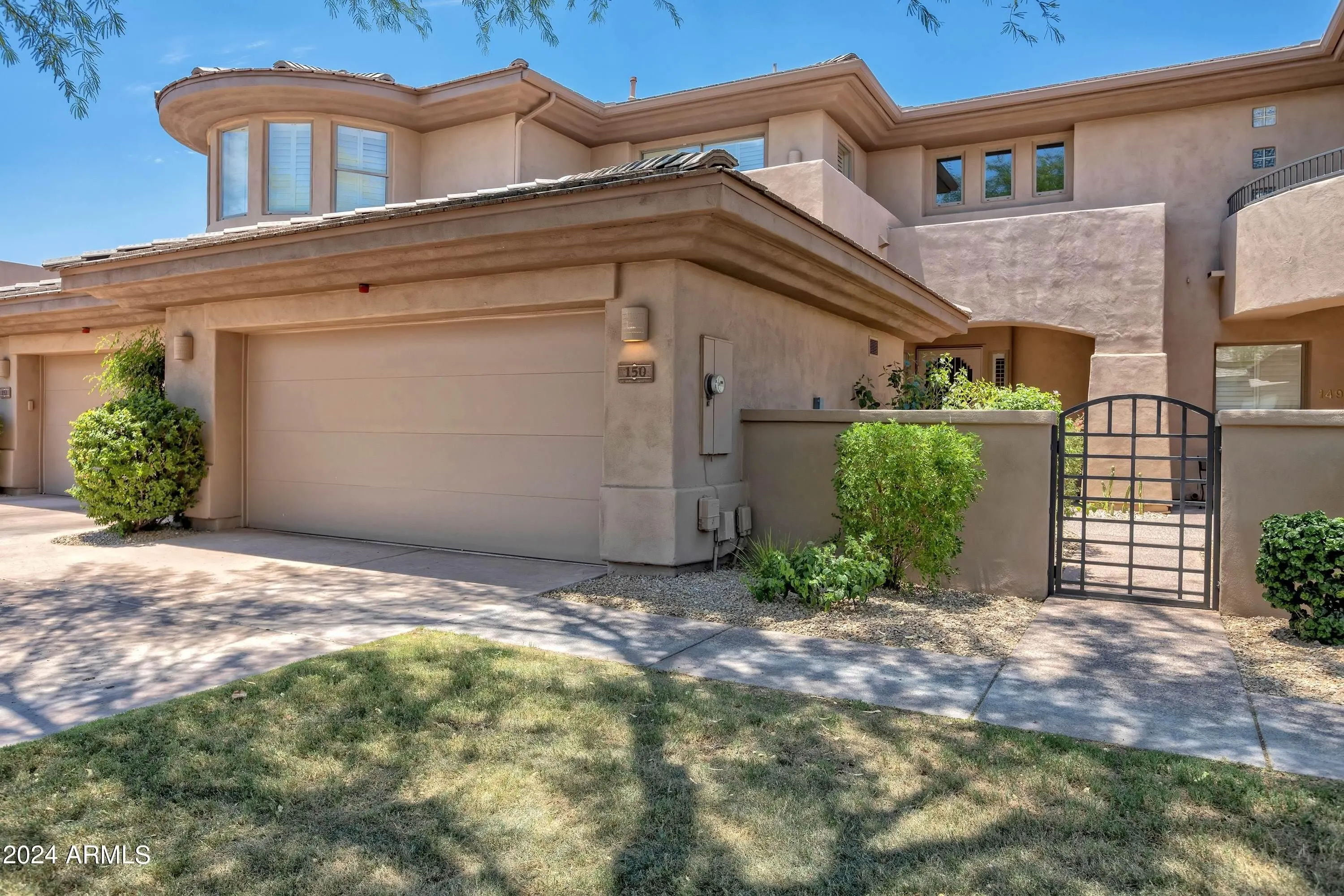 15240 N CLUBGATE Drive photo 2