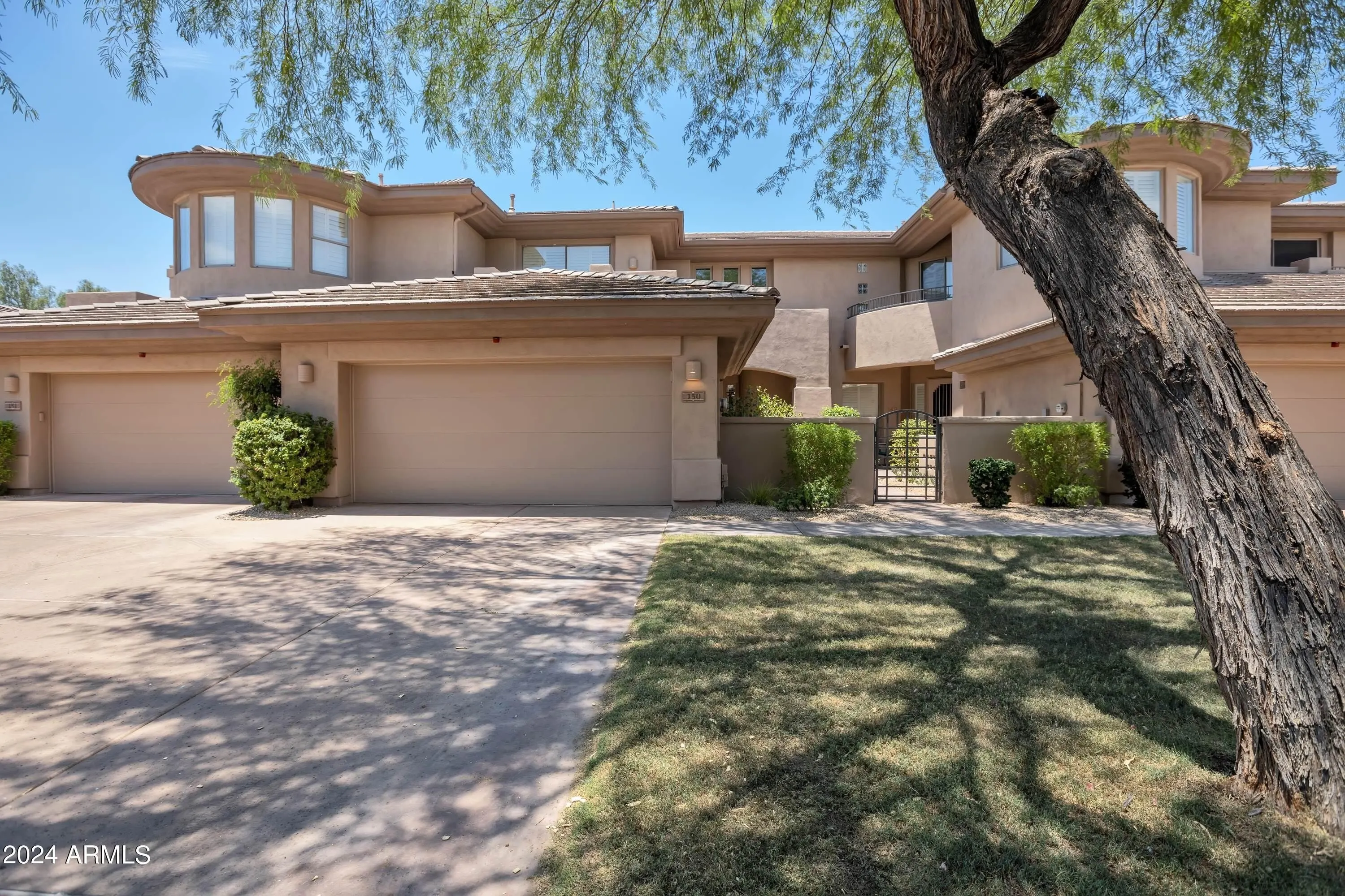 15240 N CLUBGATE Drive photo 3