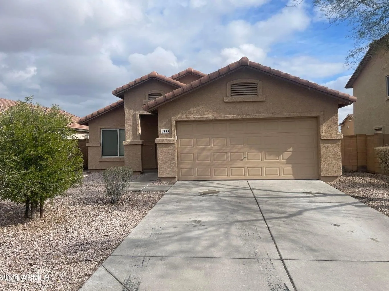 1333 S 220th Dr Buckeye, AZ 85326 photo 2
