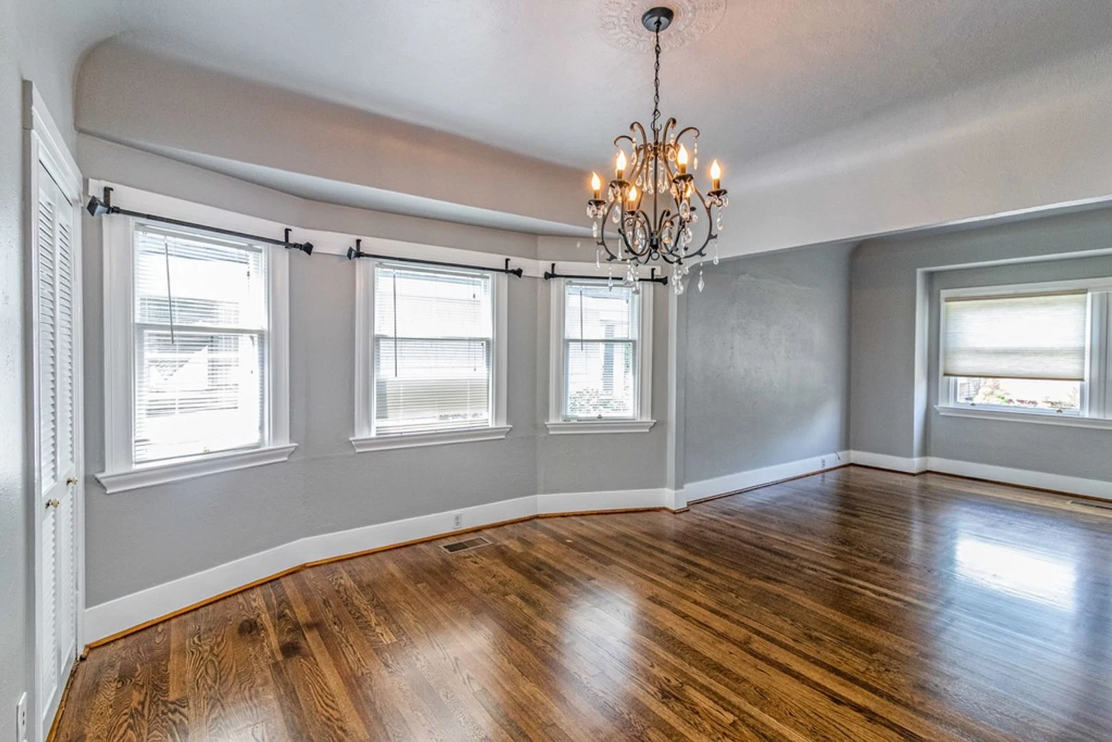 832 Oak St - 2+ bedroom | 1 bath | Single family home | Coming soon photo 2