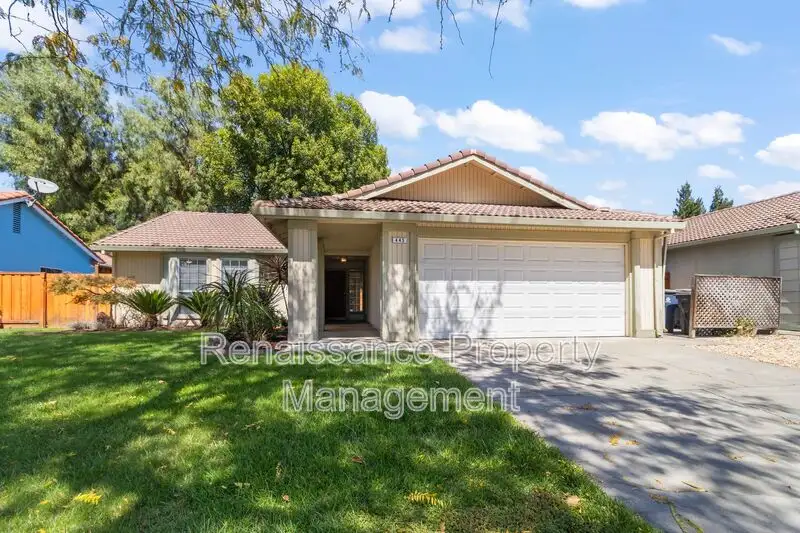 445 W. Deerwood Lane