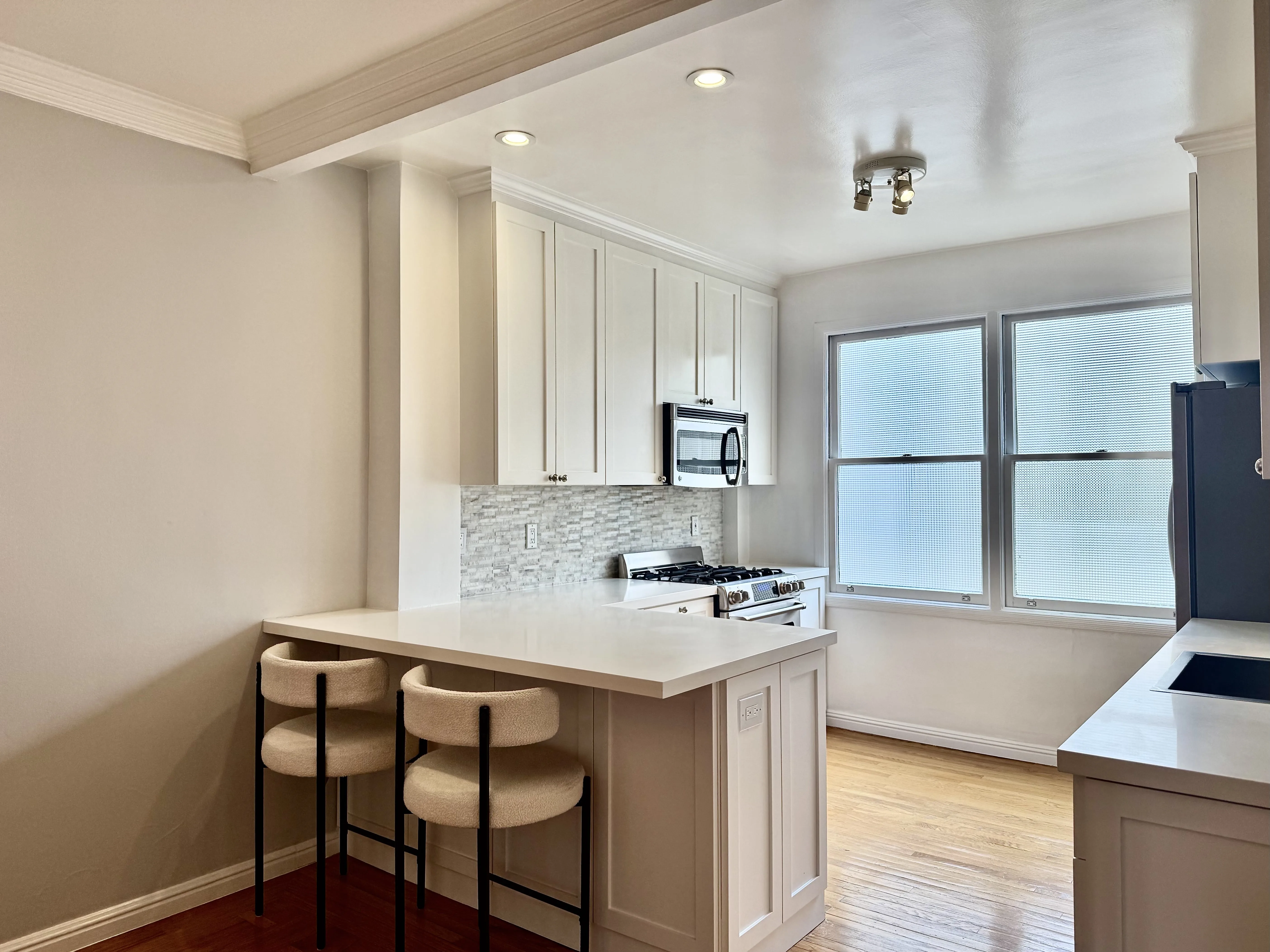 Laguna Street Apartments photo 3