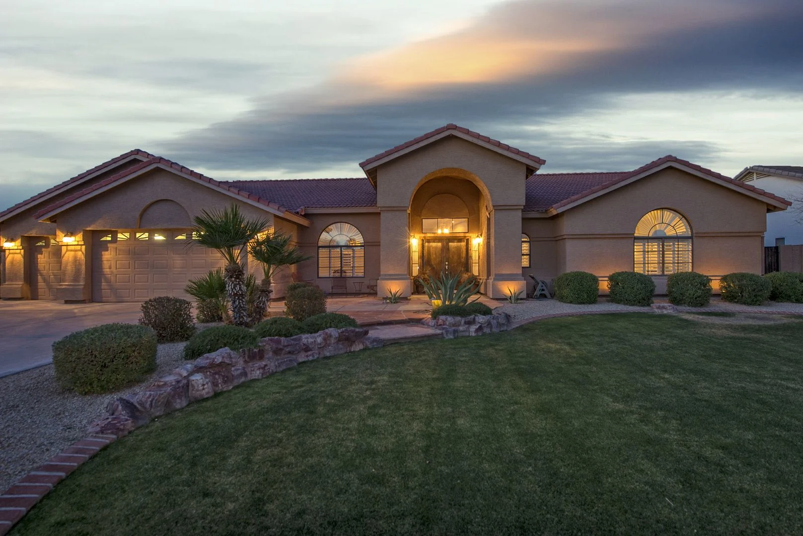 4548 W Mariposa Grande Ln Glendale, AZ 85310