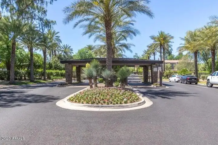 7222 E Gainey Ranch Rd Scottsdale, AZ 85258 photo 2