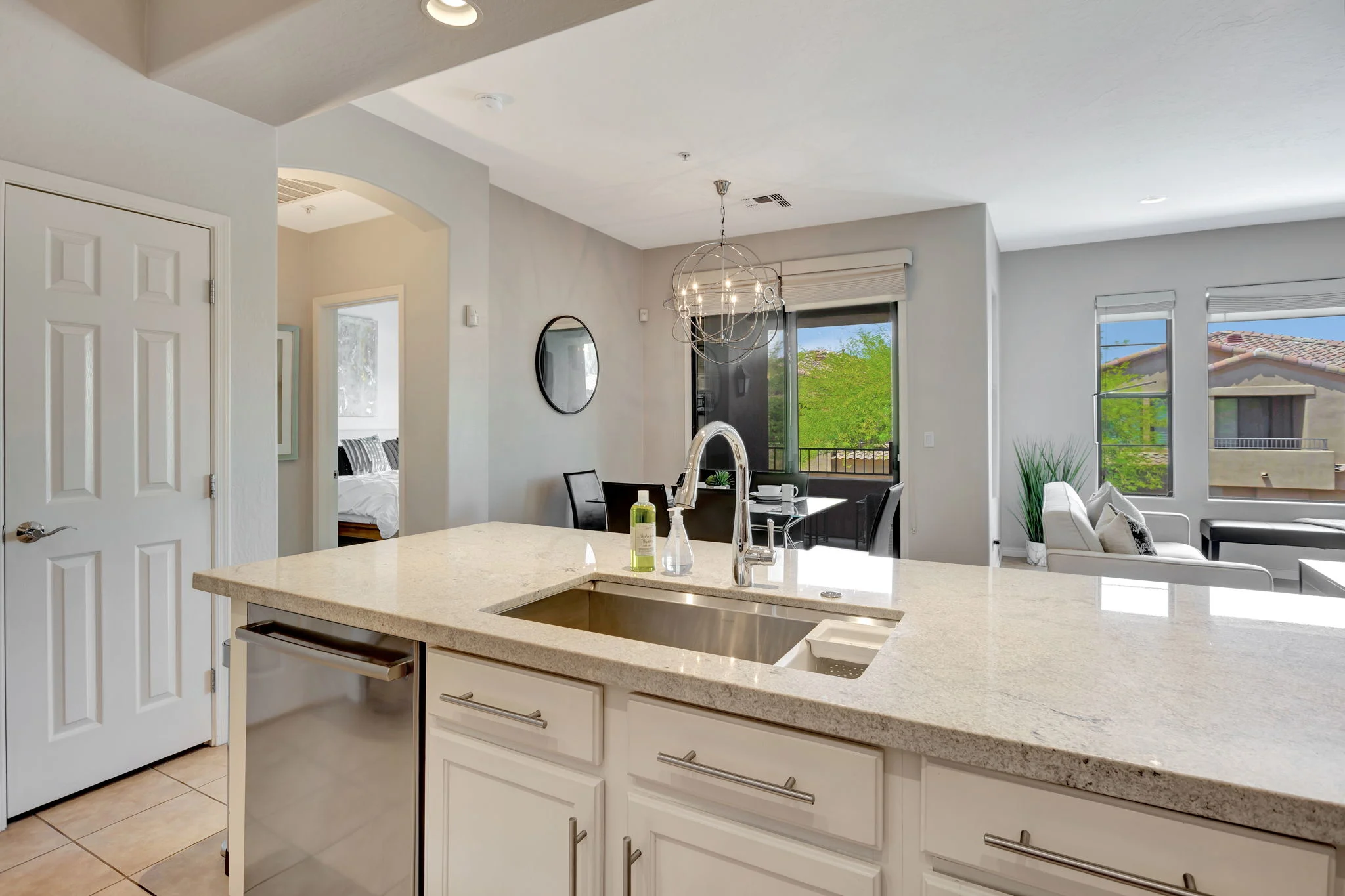 Welcome To This Stunning 2-bedroom, 2.5-bathroom House Located In The Desirable Scottsdale photo 5