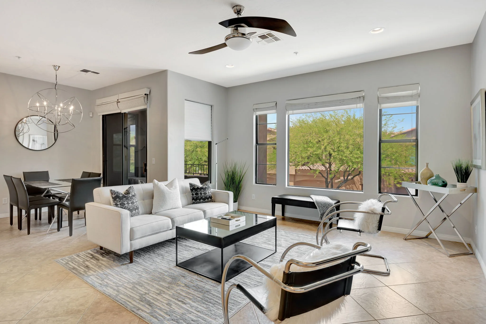 Welcome To This Stunning 2-bedroom, 2.5-bathroom House Located In The Desirable Scottsdale photo 3