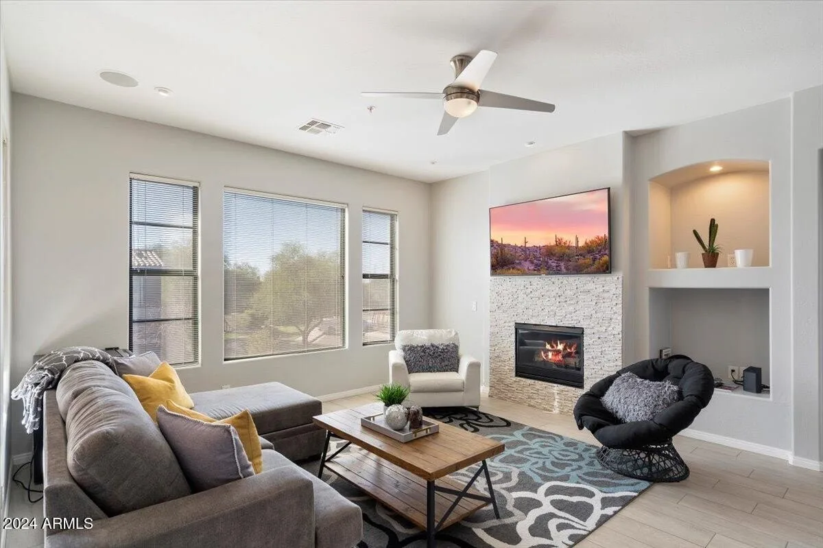 19550 N Grayhawk Drive photo 4