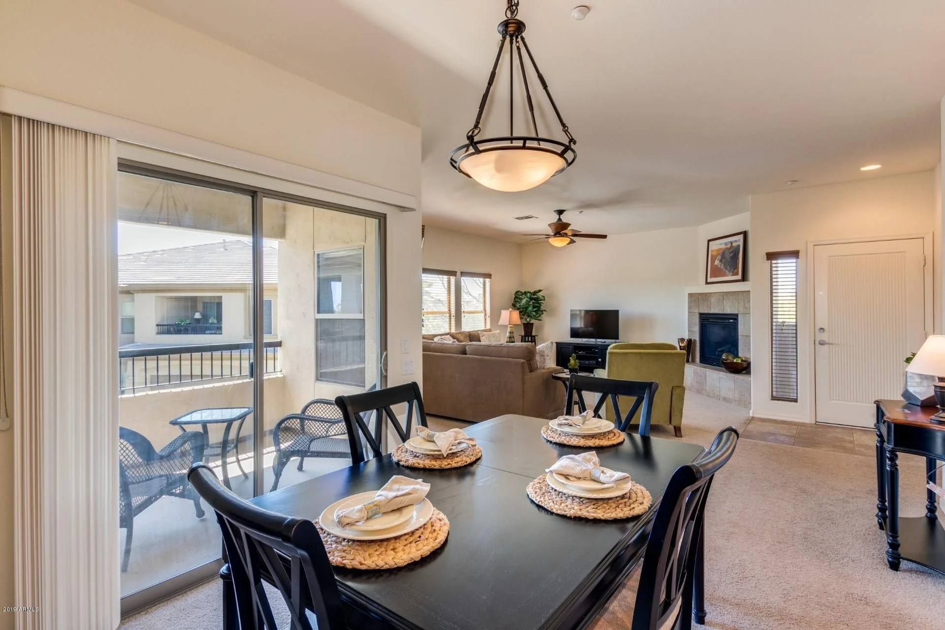33550 N Dove Lakes Dr Cave Creek, AZ 85331 photo 2
