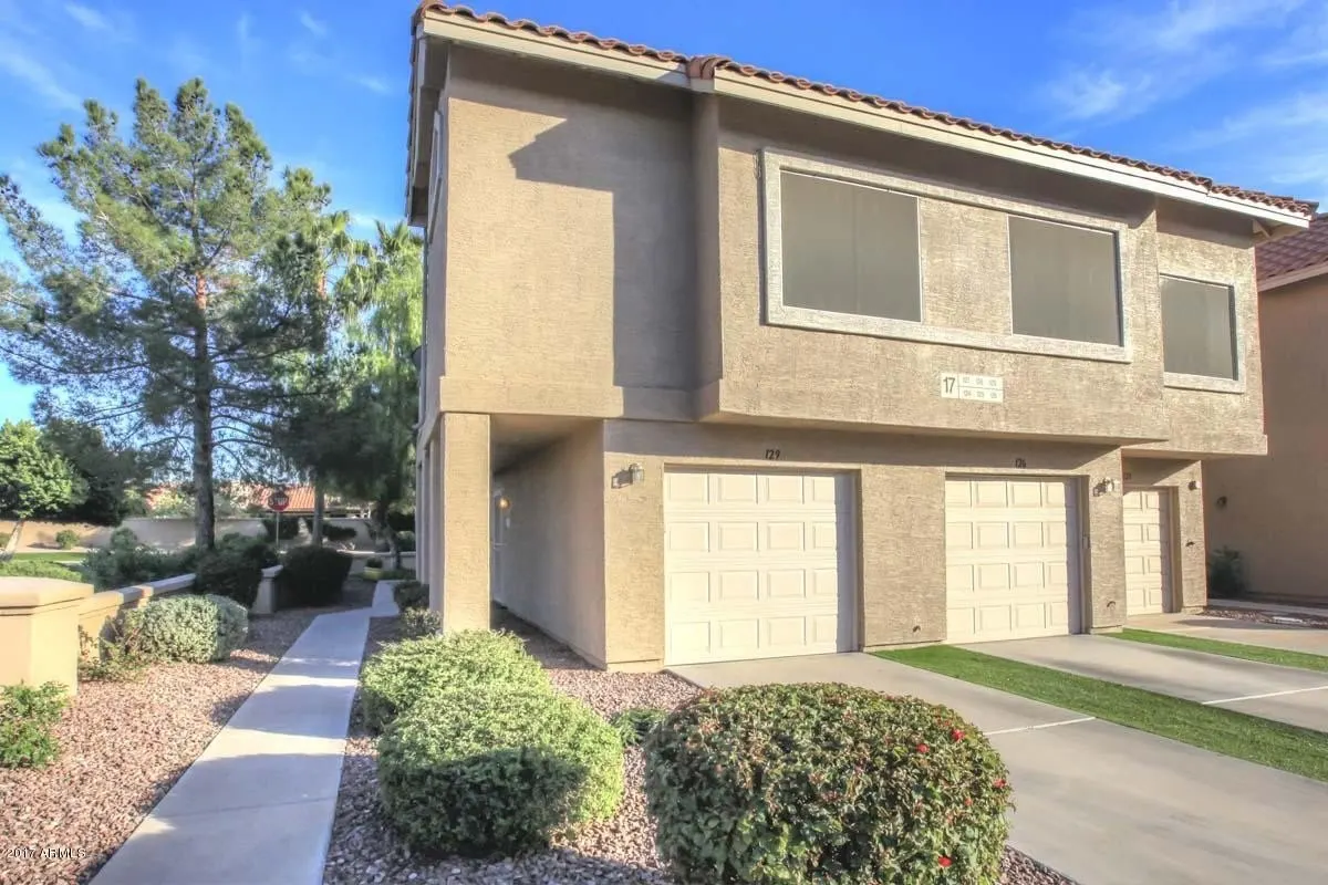 1633 E Lakeside Dr photo 5