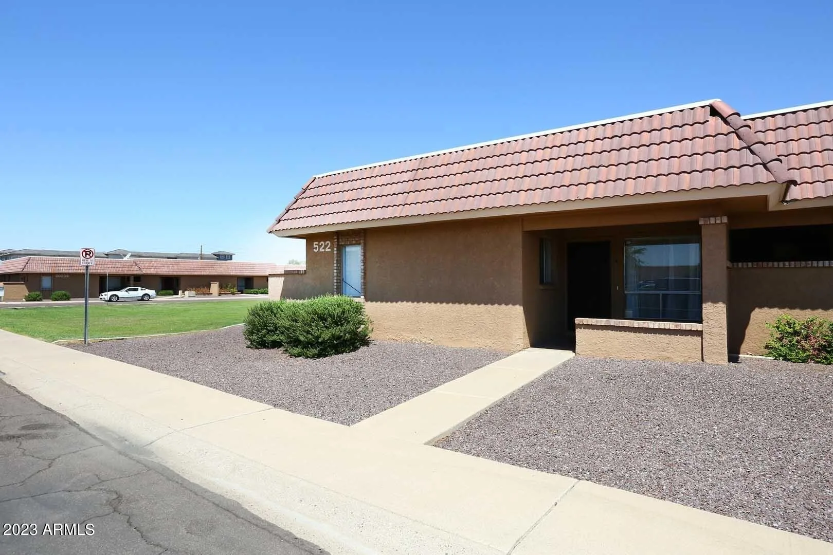 522 W Blackhawk Dr Phoenix, AZ 85027 photo 5