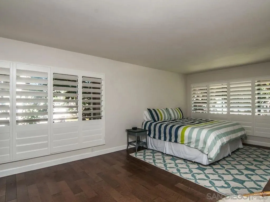 521 S Sierra photo 3