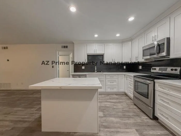 5525 East Thomas Road photo 5