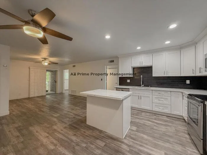 5525 East Thomas Road photo 4