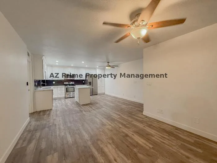 5525 East Thomas Road photo 2