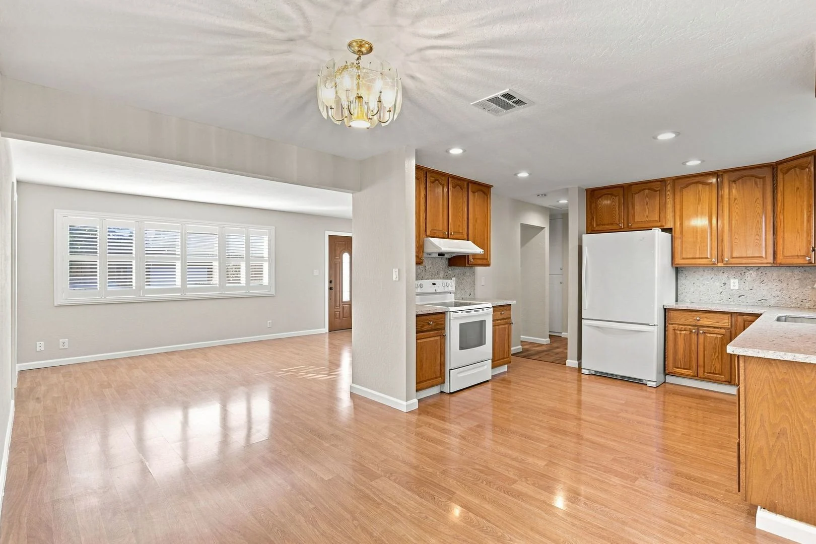 14370 Oka Ln photo 4