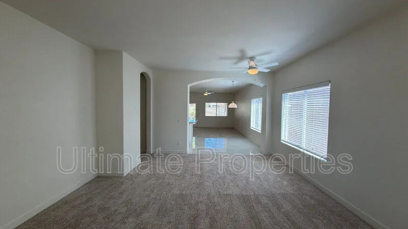 12360 W Tonto St photo 4