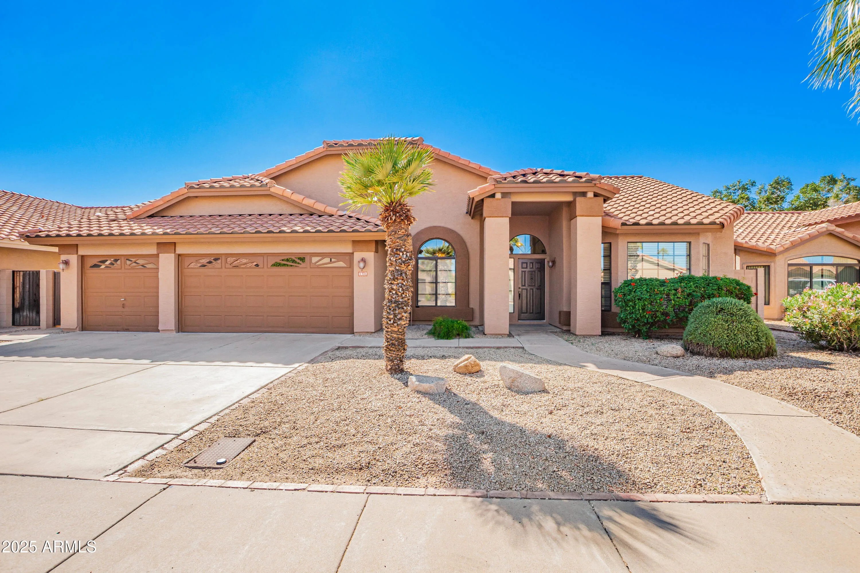 1517 W Islandia Dr