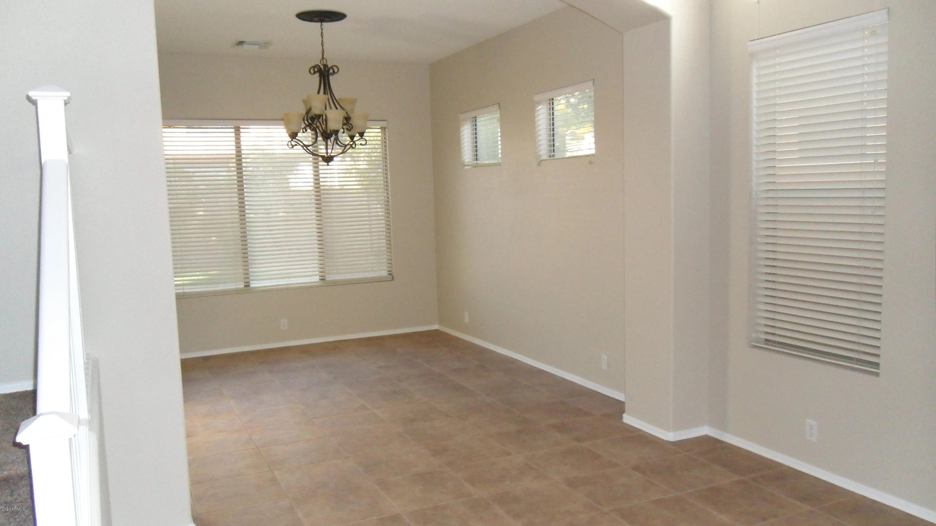 9008 W QUAIL Avenue photo 4