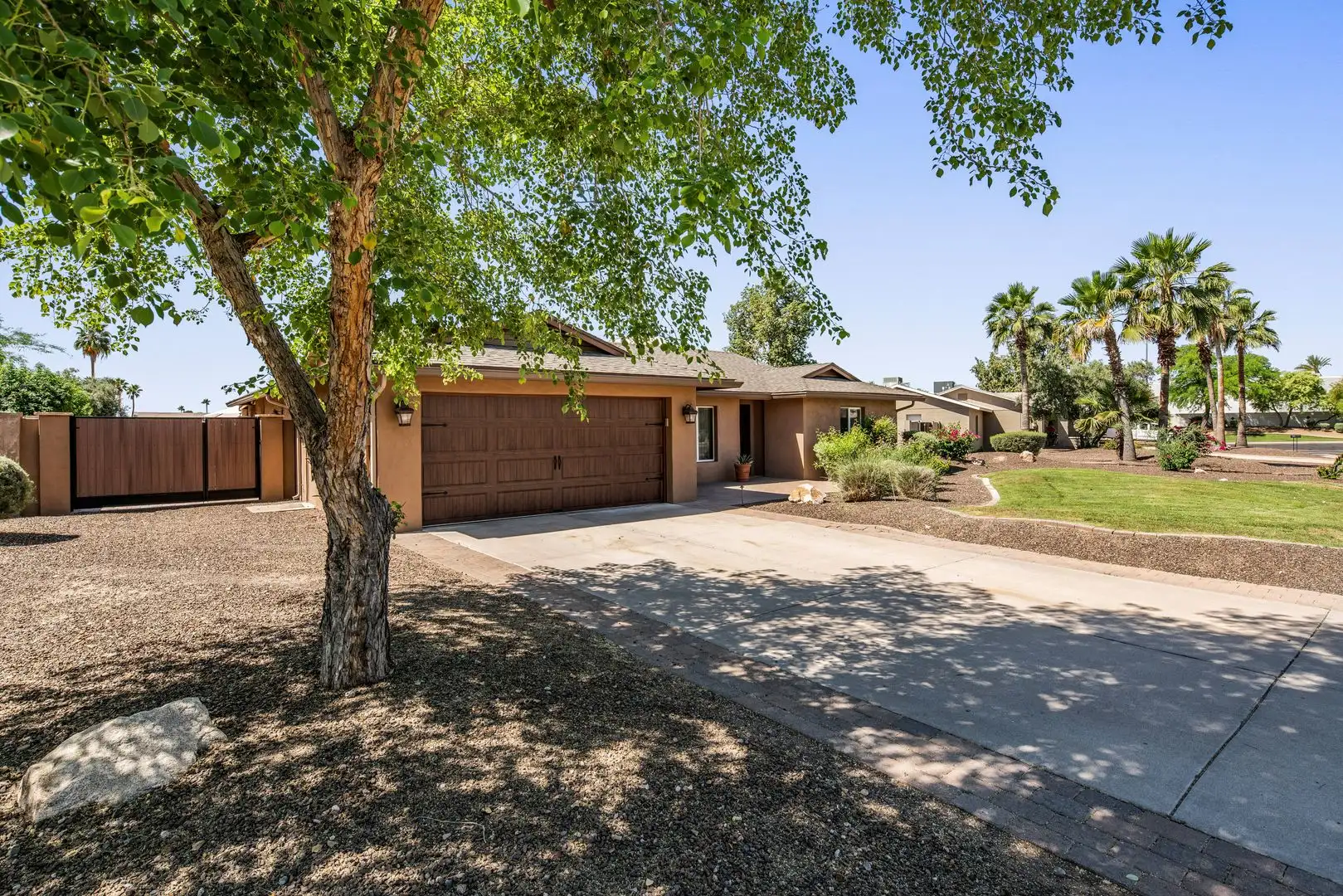 4909 E Sweetwater Ave photo 5