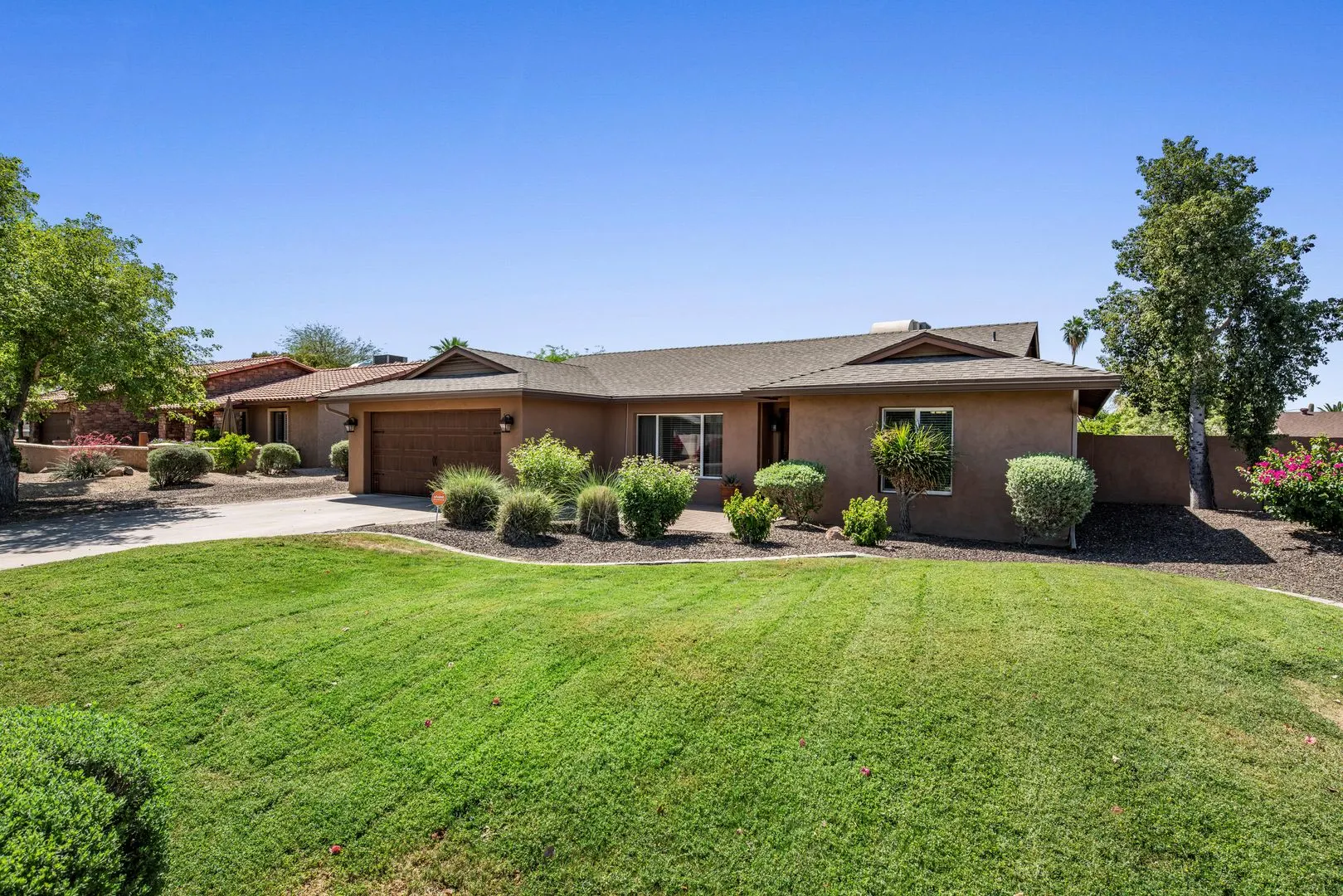4909 E Sweetwater Ave photo 4