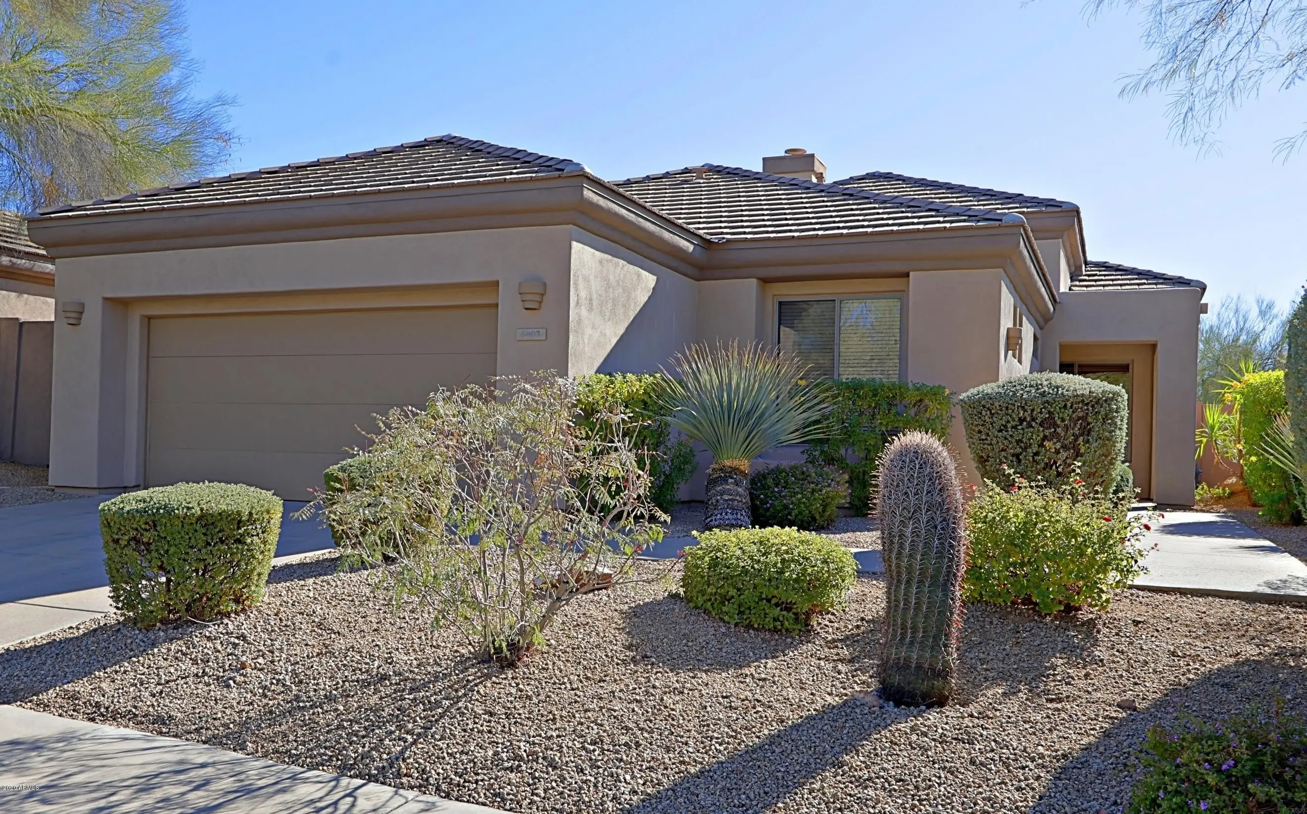 6803 E Eagle Feather Rd Scottsdale, AZ 85266 photo 2