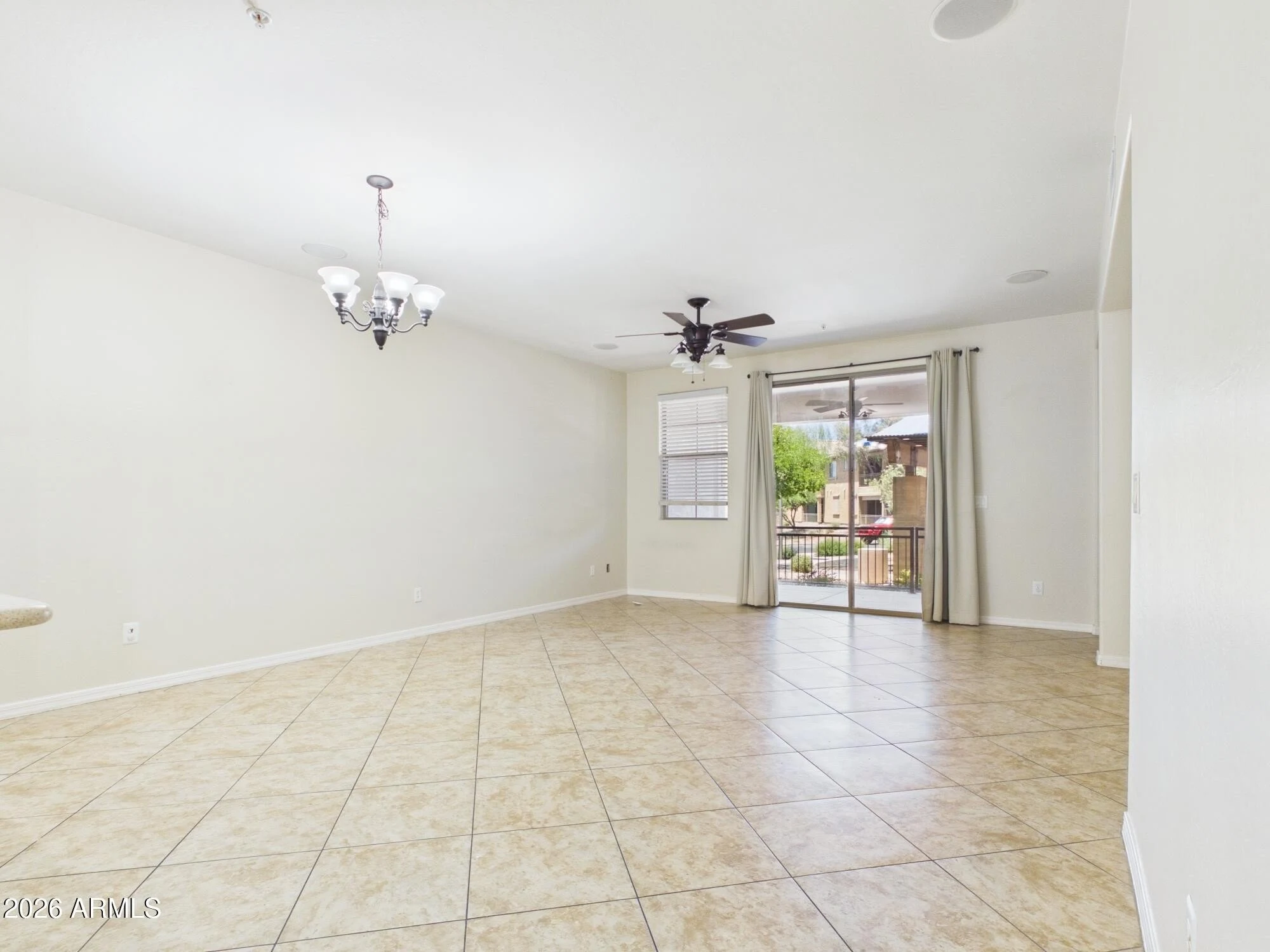 2130 W Hunter Ct Phoenix, AZ 85085 photo 3