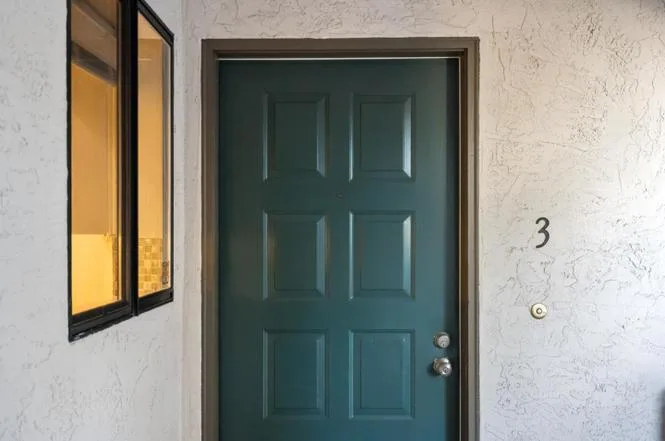 Recently Upgraded Condo In A Highly Desirable Location In Sunnyvale.