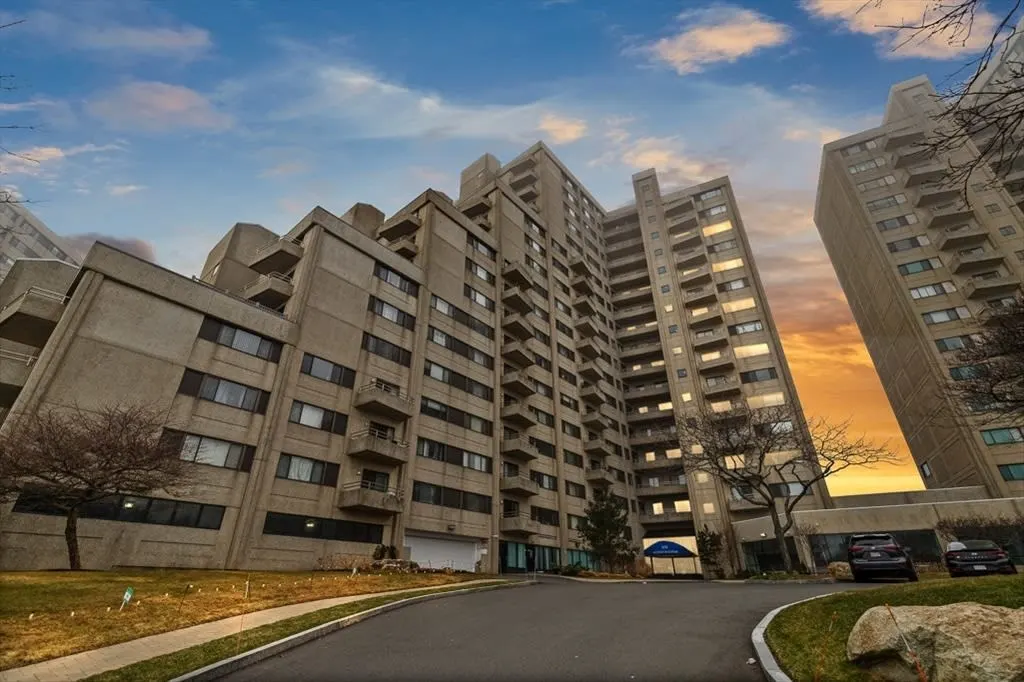 Condos on Sheridan Avenue · Palo Alto
