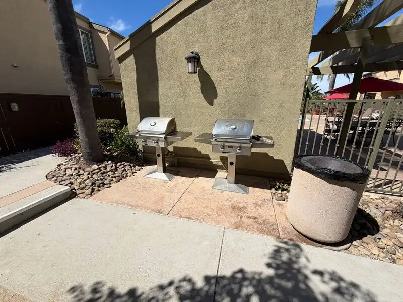 5402 Balboa Arms Dr photo 5