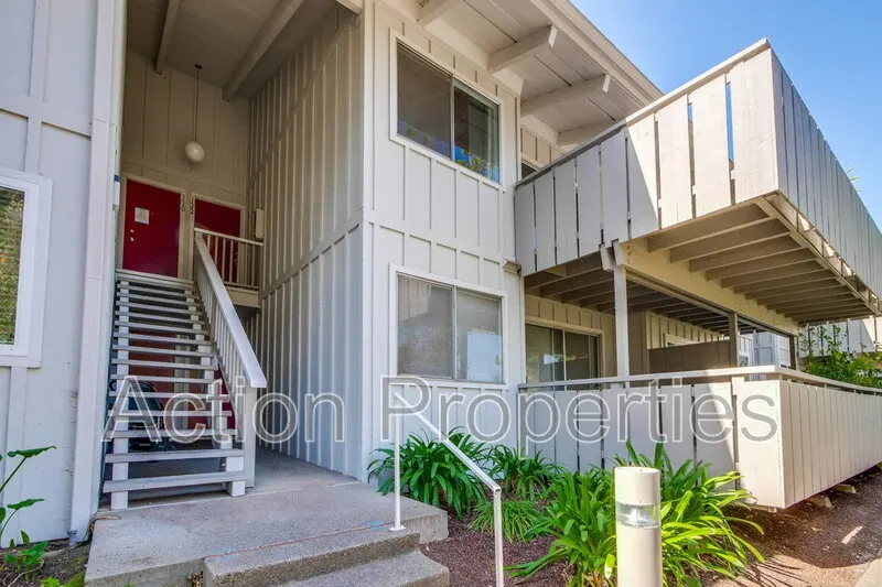 255 Rengstorff 7 photo 2