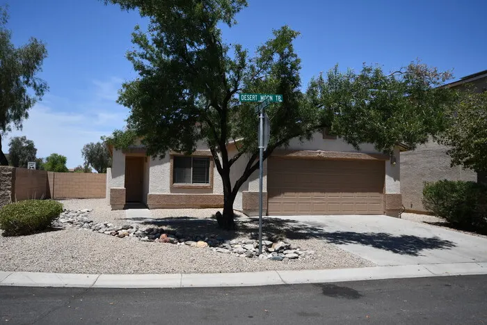 1702 East Desert Moon Trail photo 5