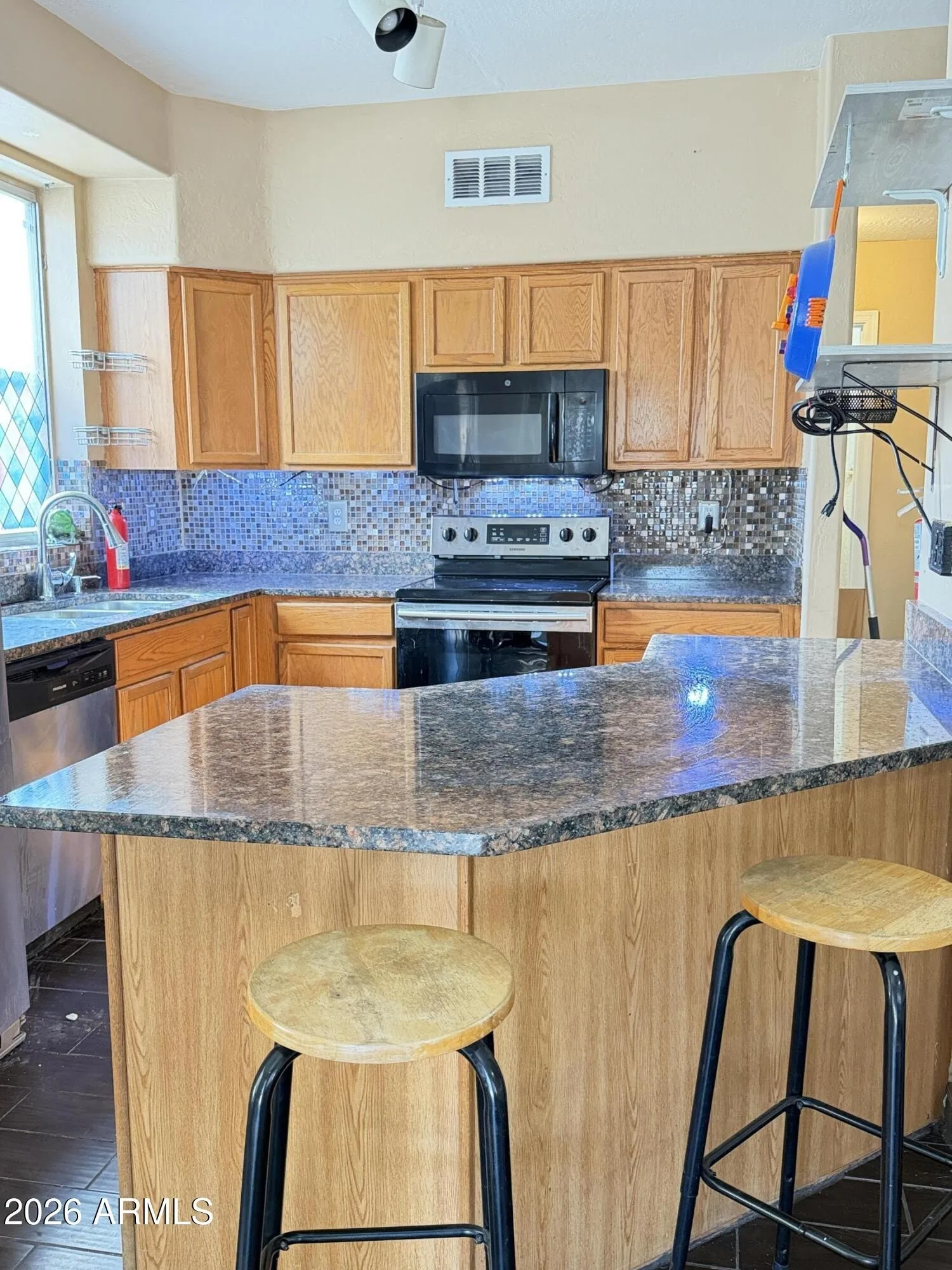 3133 E Kristal Way Phoenix, AZ 85050 photo 4
