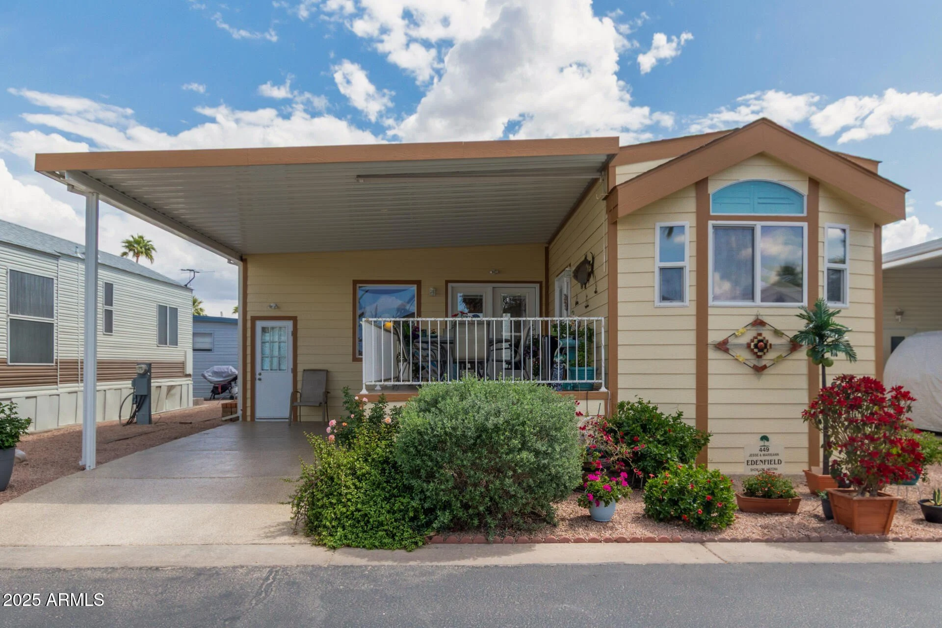 111 S GREENFIELD Road photo 2