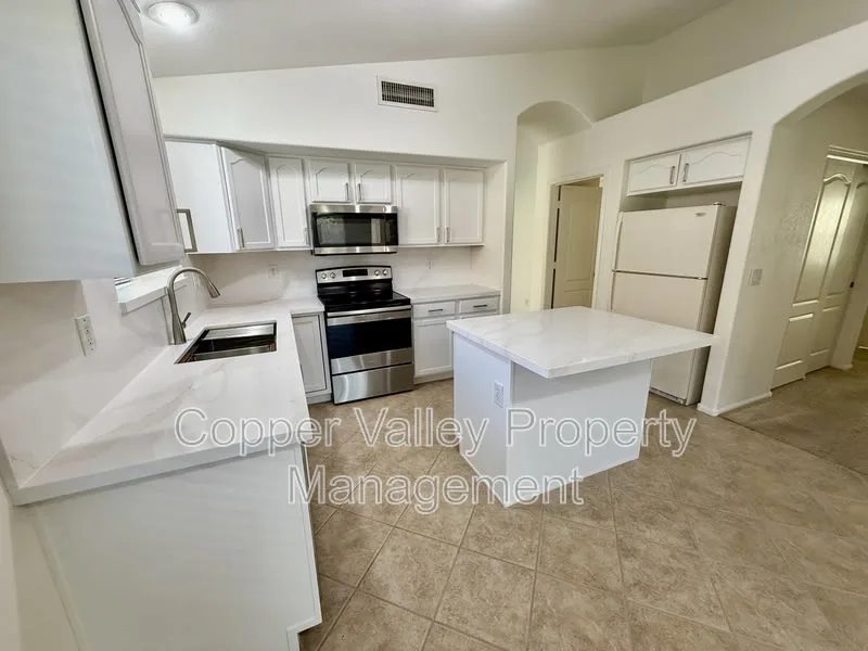 2427 W Oberlin Way Phoenix, AZ 85085 photo 3