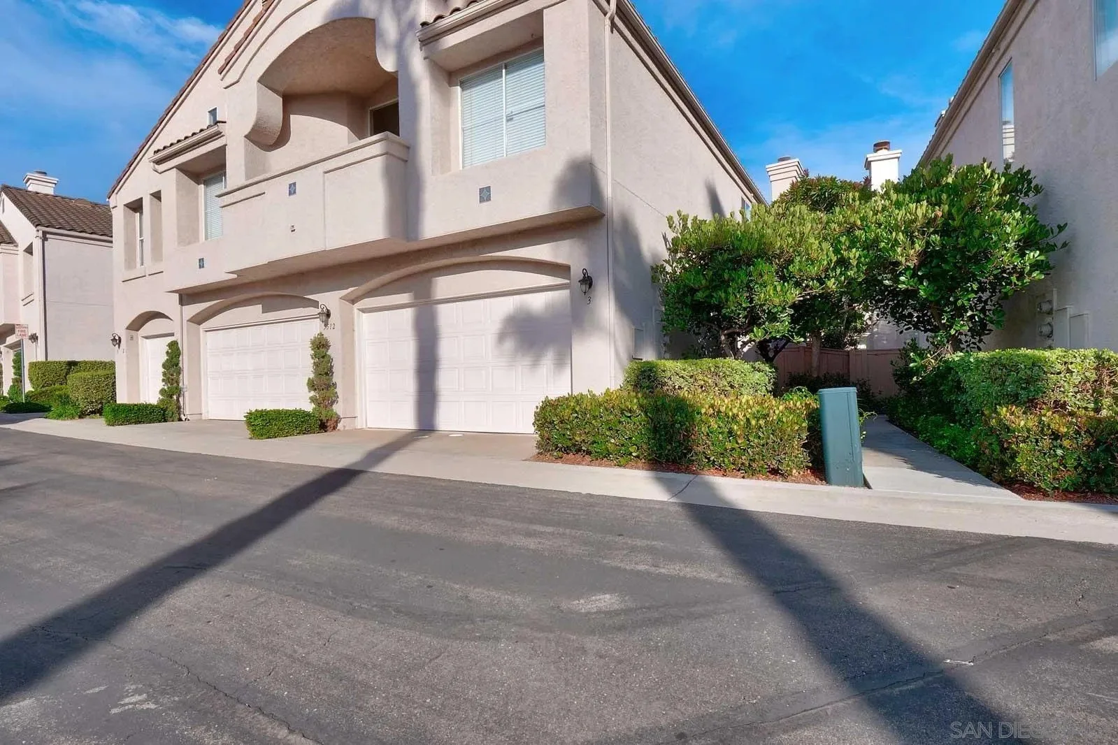 5512 Renaissance Avenue photo 3