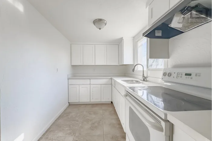 1927 East Sheridan Street, Phoenix, AZ 85006 photo 2