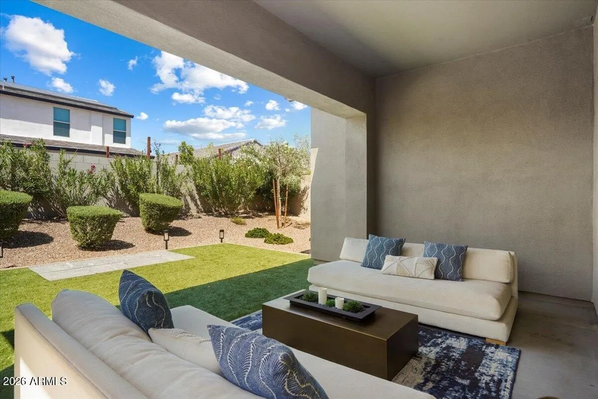 6630 E Villa Rita Dr photo 3