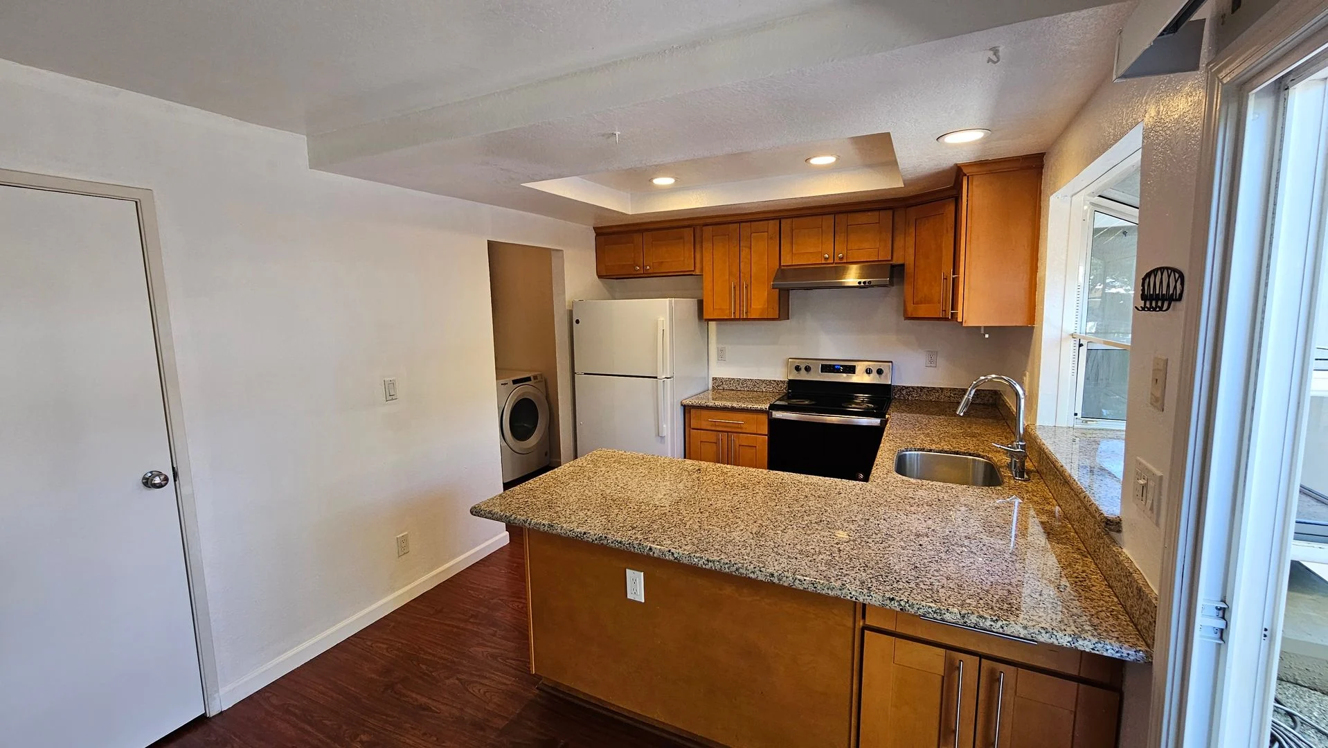 4 bedroom townhouse near Top Rated Pleasanton Schools photo 2