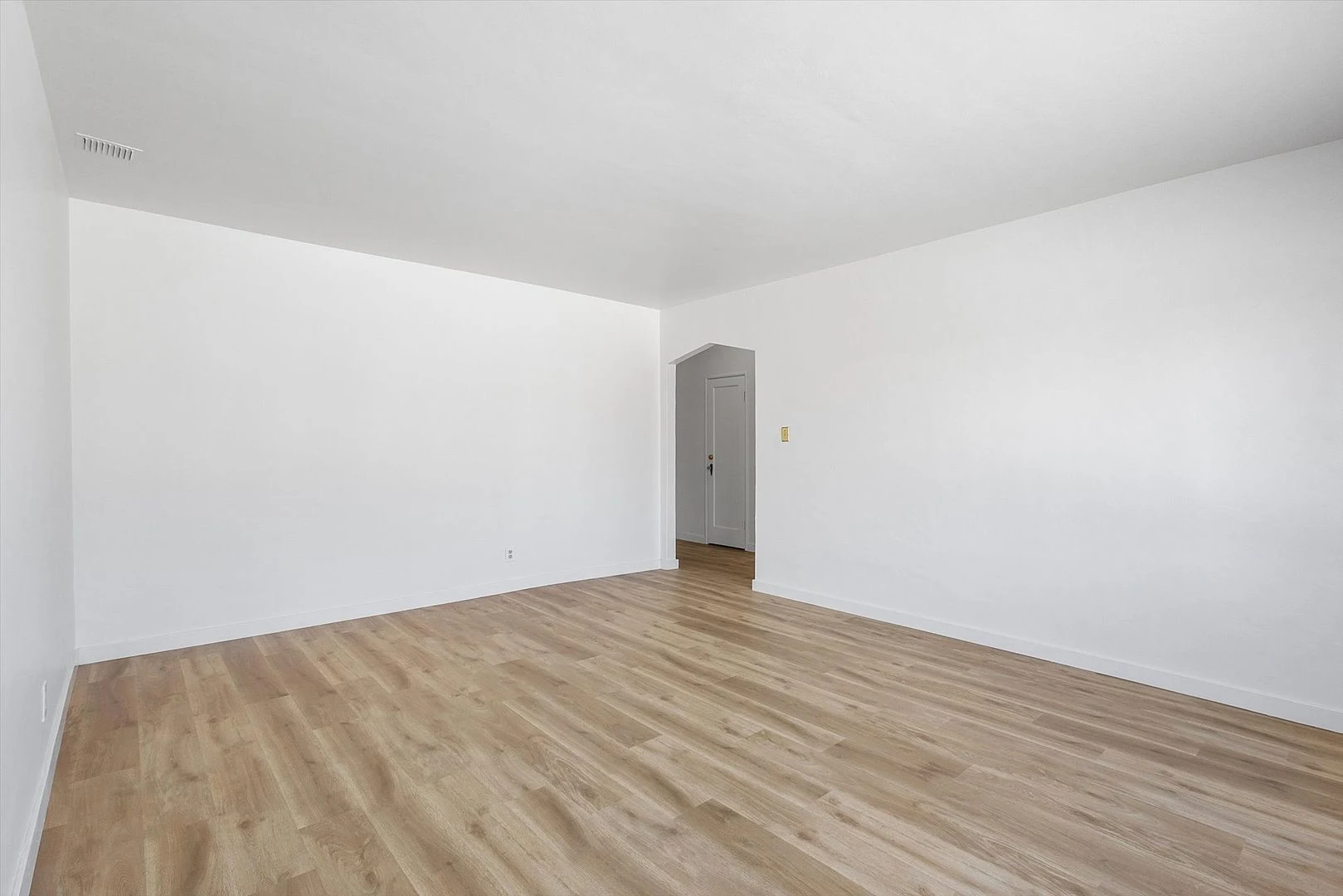 2432 Webb Ave unit 2432 Webb Ave #B - LU photo 5
