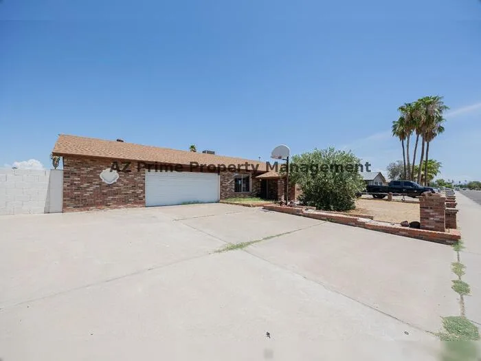 1634 West Sack Drive photo 2