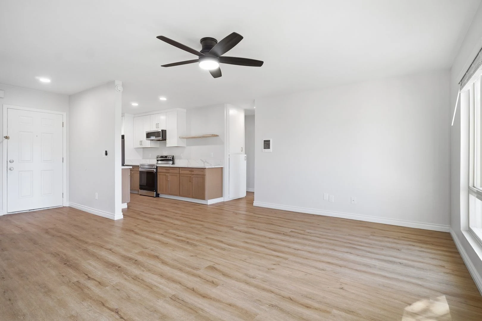 Cambridge Apartments photo 2