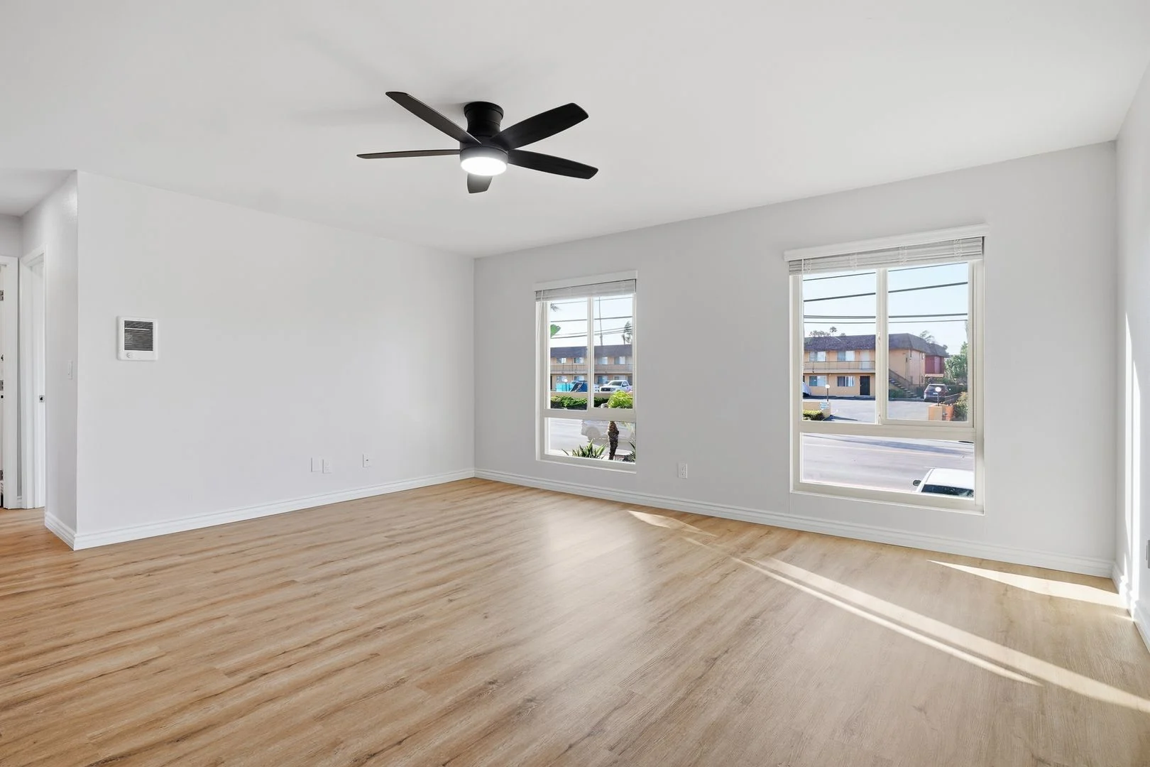 Cambridge Apartments photo 4
